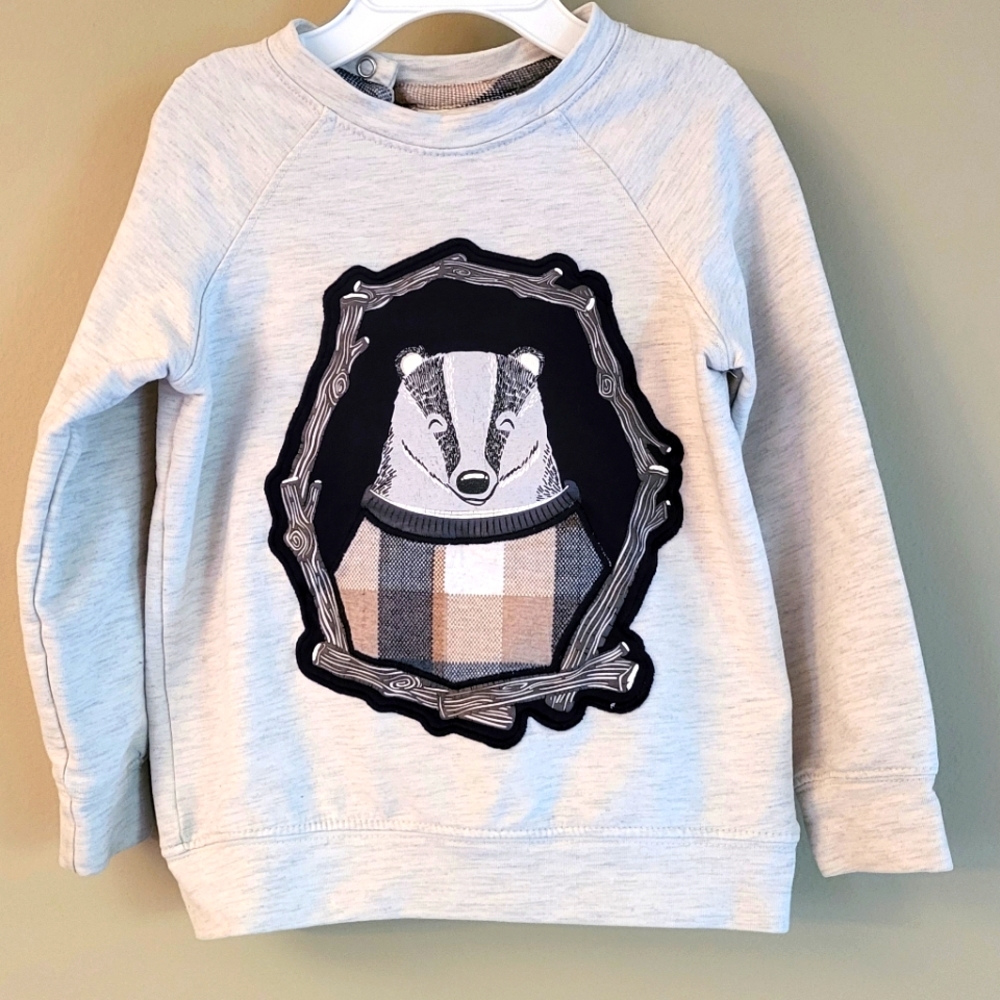 Rosie Whelan light grey sweatshirt with bear detail